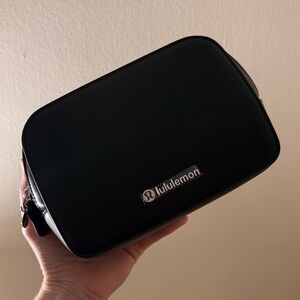 Lululemon everywhere belt bag